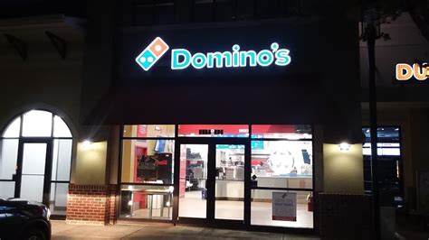 domino's pizza roanoke.